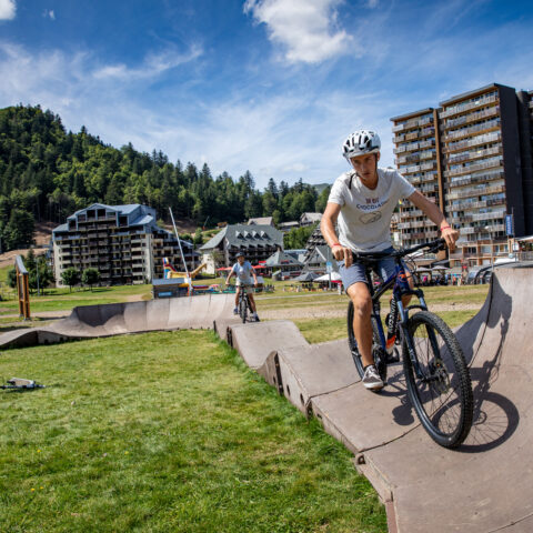 Activité VTT au Lioran en été